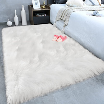 Leosvel Faux Sheepskin Indoor Rug