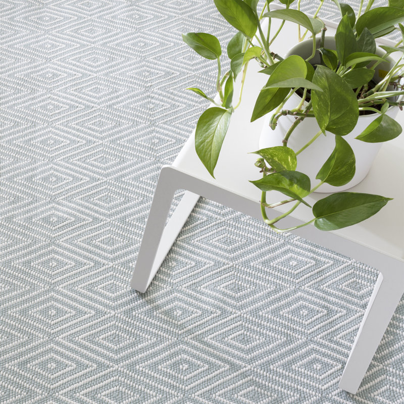 Diamond Handwoven Indoor/Outdoor Rug, Rectangle 9'6" x 13'6", Light Blue/Ivory