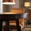 Table de salle à manger extensible ronde Farmhouse avec feuille de 16 po, placage de chêne et base en forme de X-2040954520