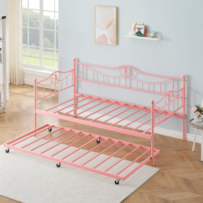 Stevonna Daybed