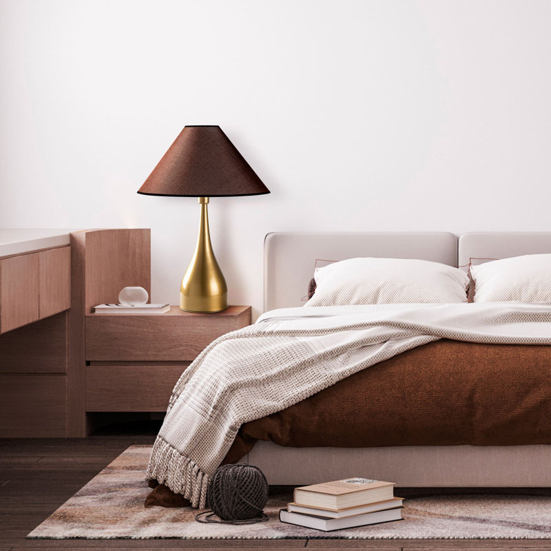 Élégante lampe de table dorée de 19,7 po x 19,7 po x 26,8 po | Corps en métal avec capuchon en tissu, douille E27 de 40 W maximum (ampoule non incluse) | Conception glamour pour le salon, la chambre à coucher et le bureau, classé IP20
