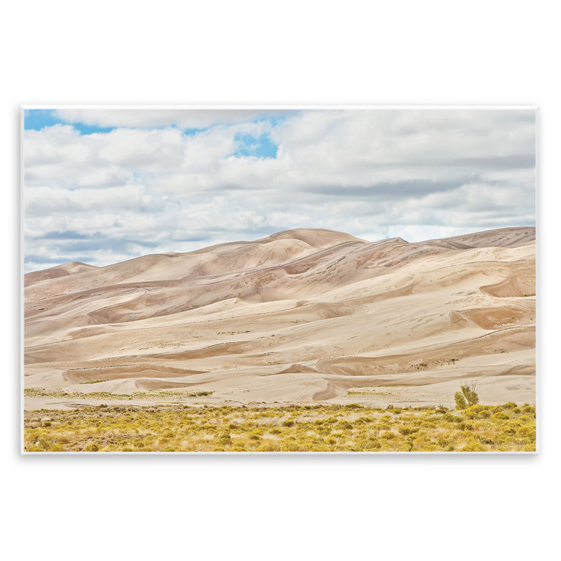 Plaque murale Dunes In The Distance, design par Seven Trees Design, H 13 po x l 19 po