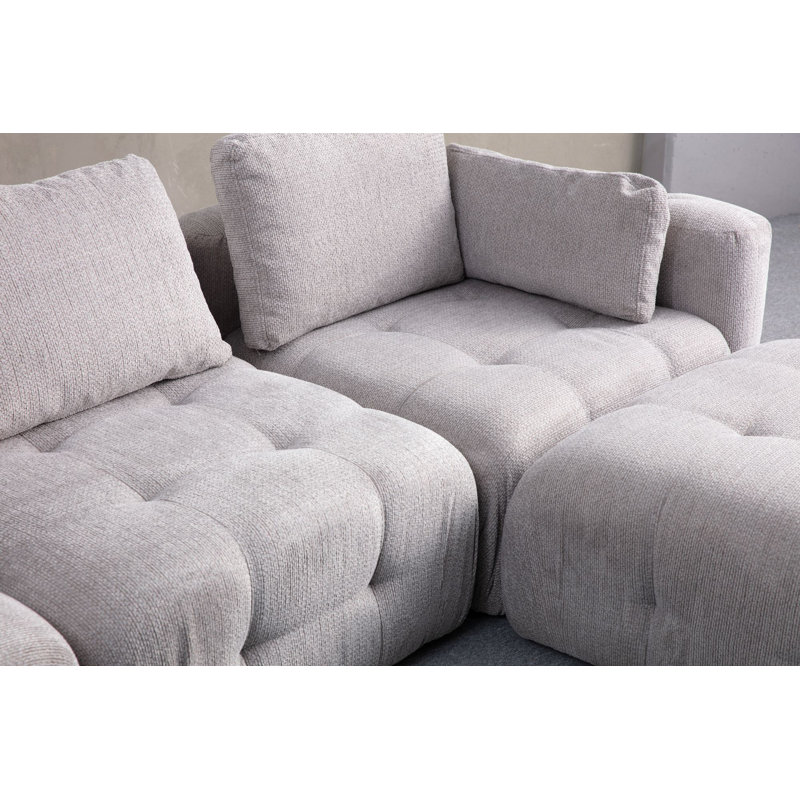 Canapé d'angle moderne, gris clair, 9,5 x 6,6 pi | Structure en bois de hêtre et en carton, tissu 100% polyester | Coussins de dossier en mousse souple et silicone | Comprend 5 coussins | Parfait pour le salon et les espaces familiaux