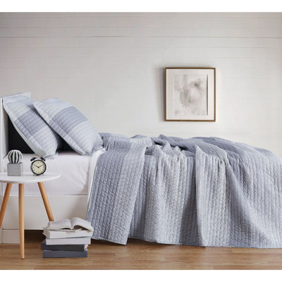 Modern Polyester Striped Quilt