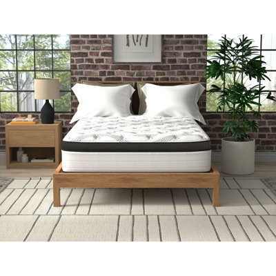 Matelas hybride 14 po Wayfair Sleep - ferme - simple