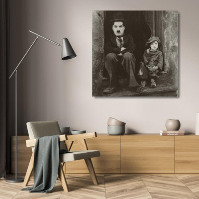 Charlie Chaplin (The Kid)