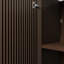 L'armoire de salle de bain sur pied de 30 pouces, jumelée à un lavabo en céramique, est pliable et facile à transporter