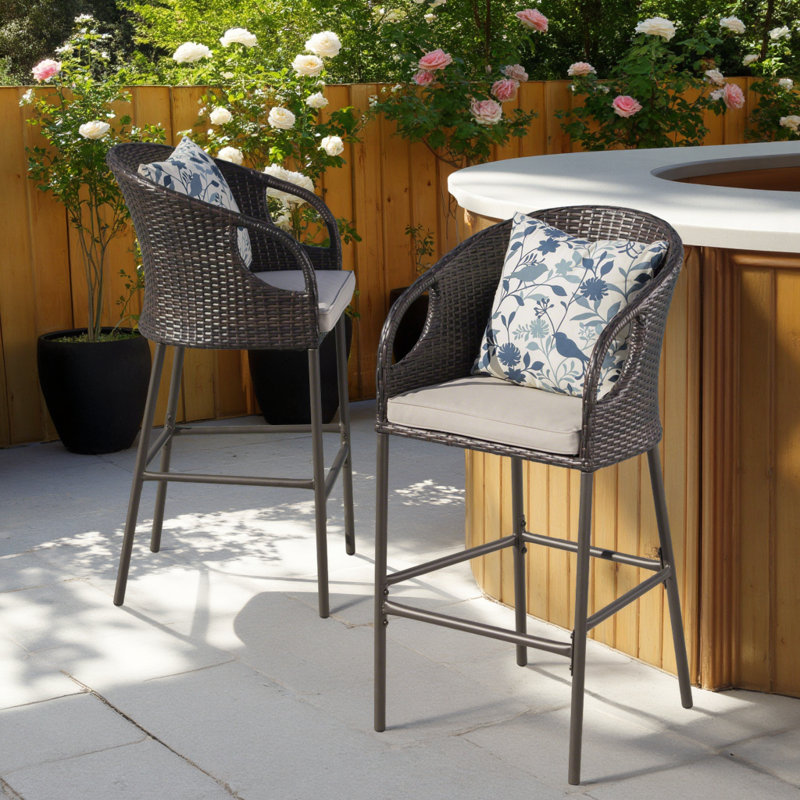 Tabourets de bar extérieurs 31 po (ensemble de 2) - Rotin en PE avec coussins imperméables - Dossier ergonomique et base en fer