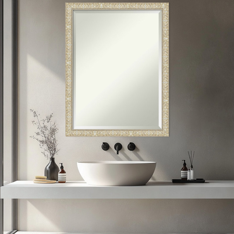 Miroir de salle de bain mural Lila, 26,5 po x 20,5 po, Silver
