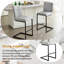 Tabouret de bar gris séduisant avec rainure verticale, structure en métal noir pour îlot de cuisine, 2 cadres carrés élégants-1505430118