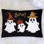 Coussin décoratif en velours d'Halloween Boo Ghost-119691958