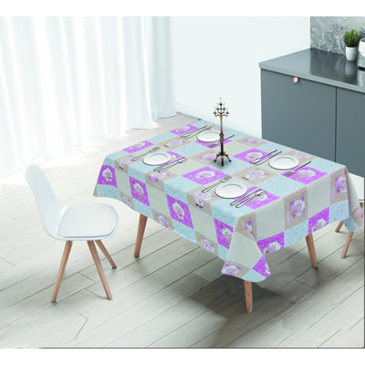 Nappe en patchwork de vinyle avec envers en flanelle 60 po x 84 po