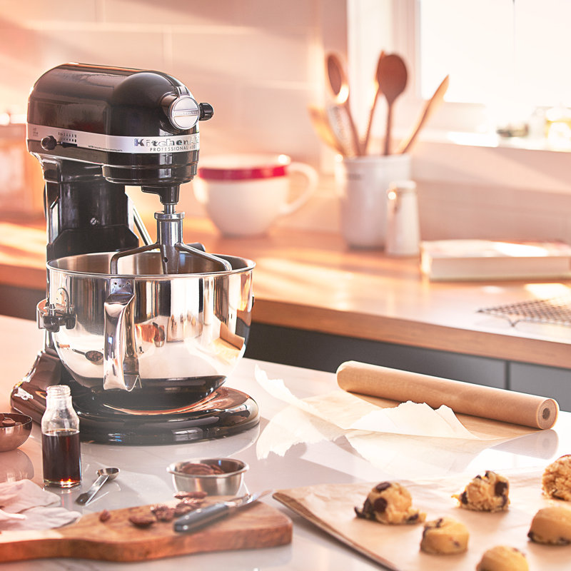 Batteur sur socle à bol relevable de 6 pintes Professional 600 Series de KitchenAid, Noir onyx