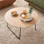 Table basse ronde avec tablette ouverte en bois d'acacia et en acier noir, style minimaliste moderne