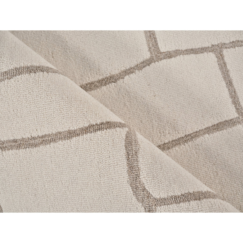 Ivory and Beige Hand-Tufted Wool Rectangular Rug 2' x 3'