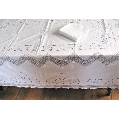Nappe Cutwork