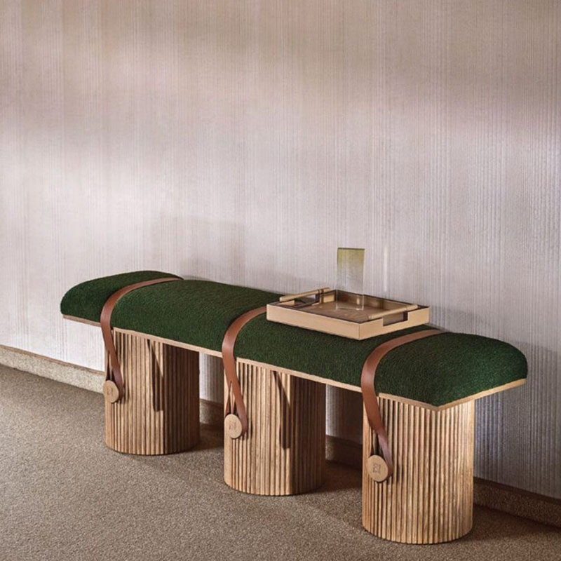 Banc en tissu moderne et simple
