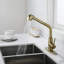 Robinet de cuisine rétractable à poignée simple avec accessoires-88044512