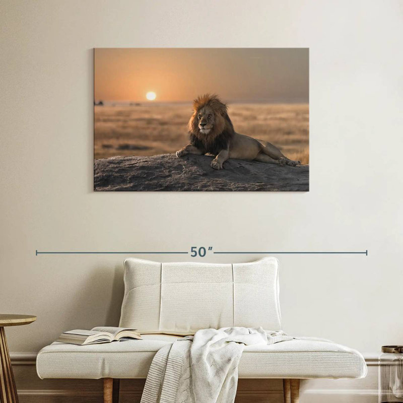 Lion sur un rocher, H 26 po x l 39 po