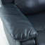 Fauteuil inclinable et oscillant bleu en cuir