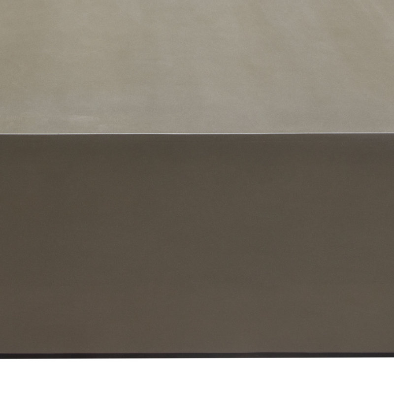 Table basse carrée en ciment naturel Montage