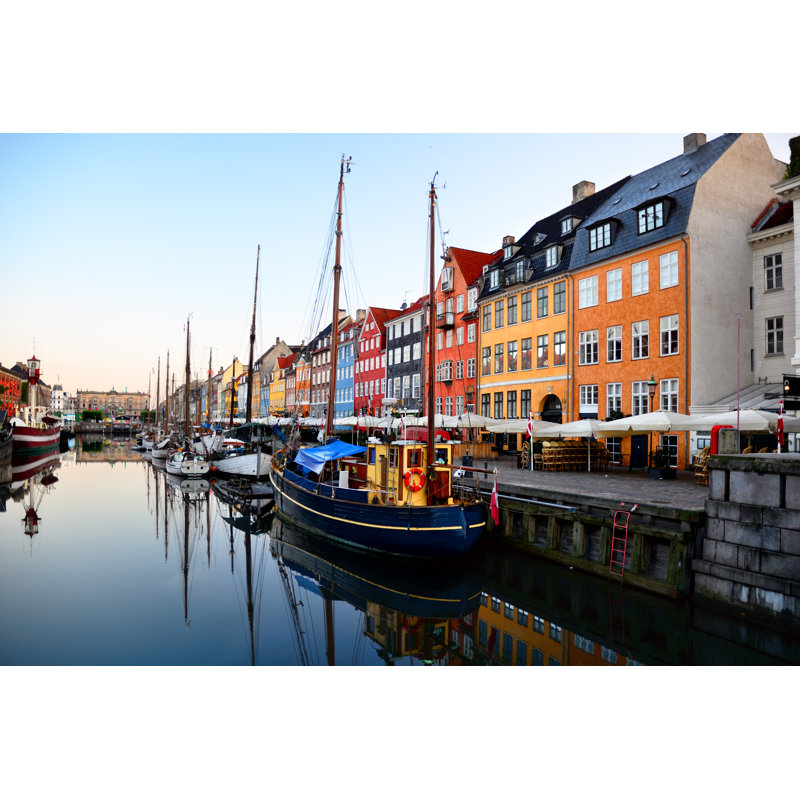 Lever de soleil à Nyhavn par Alxpin, H 32 po x l 48 po