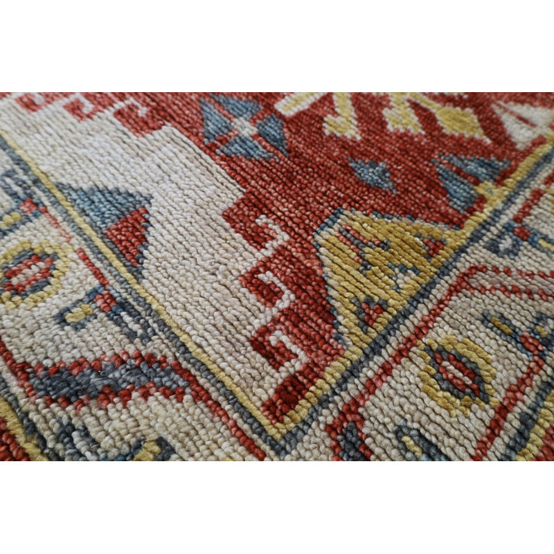Tapis de couloir rouge 2 pi 6 po x 7 pi 11 po One-of-a-Kind