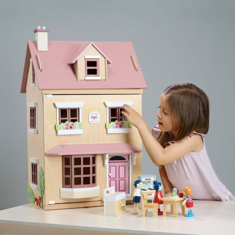 Countrysided Dollhouse