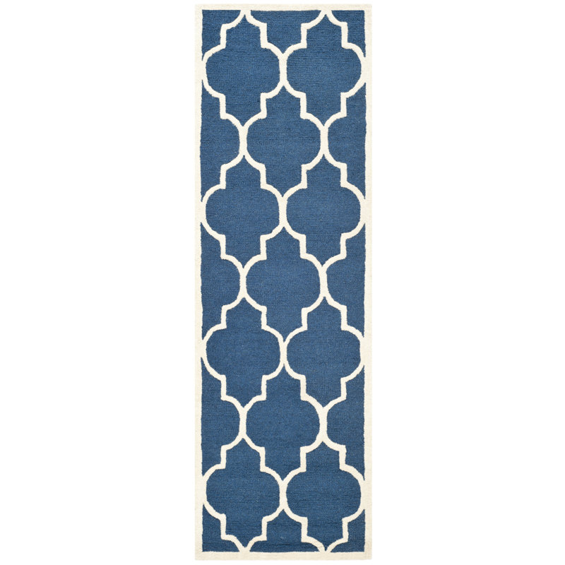 Tapis bleu marine / ivoire en laine à motif géométrique Cannen, Tapis de couloir 2 pi 6 po x 18 pi
