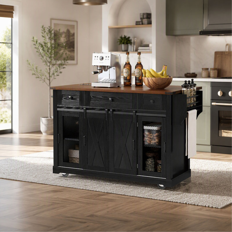 Îlot de cuisine K&K style ferme de 58 pouces avec rangement, porte coulissante de style grange et porte latérale en métal grillagé, îlot de cuisine roulant sur 5 roues avec porte-épices, porte-verres, table d'îlot avec abattant pour la cuisine.