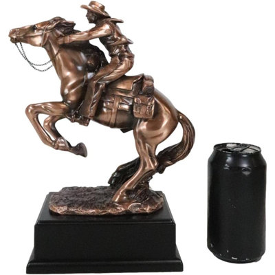 Statue en résine bronzée Jhenae