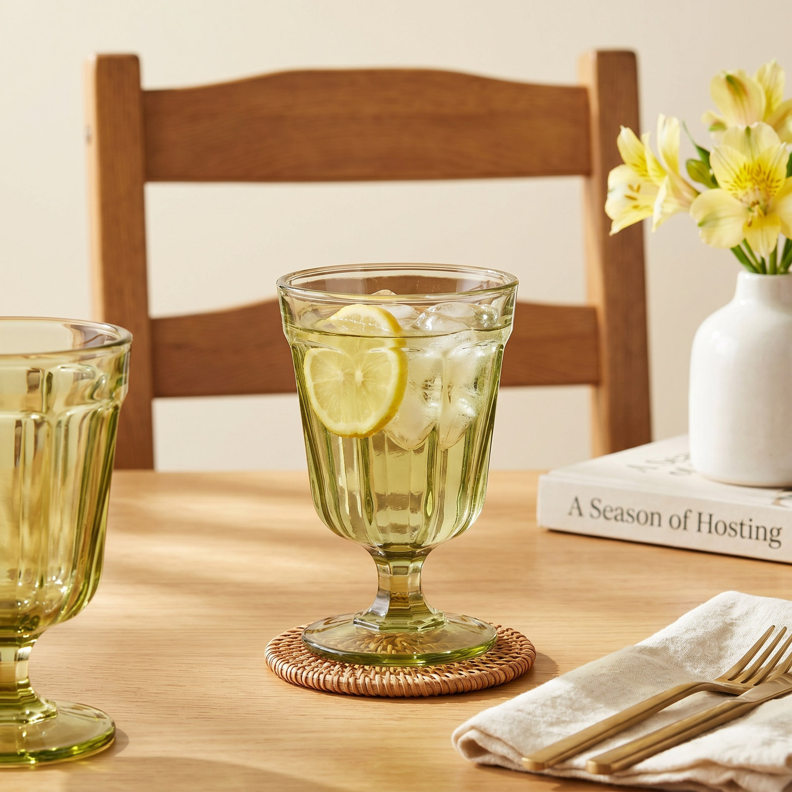 Gomos Glass Goblet, Green