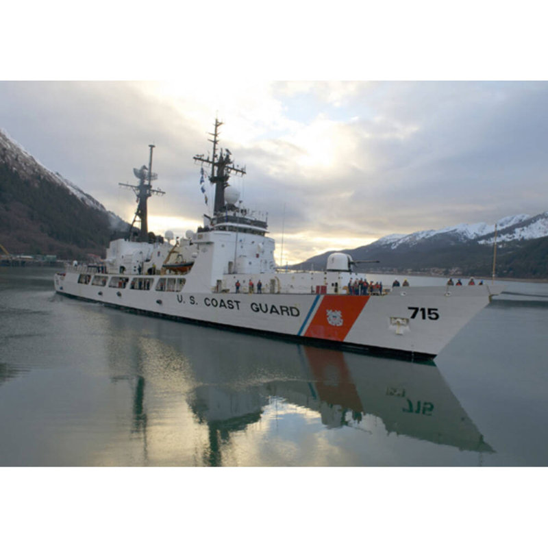 Modèle de navire USCG Hamilton WHEC-715, H 10 po x l 30 po x P 5 po