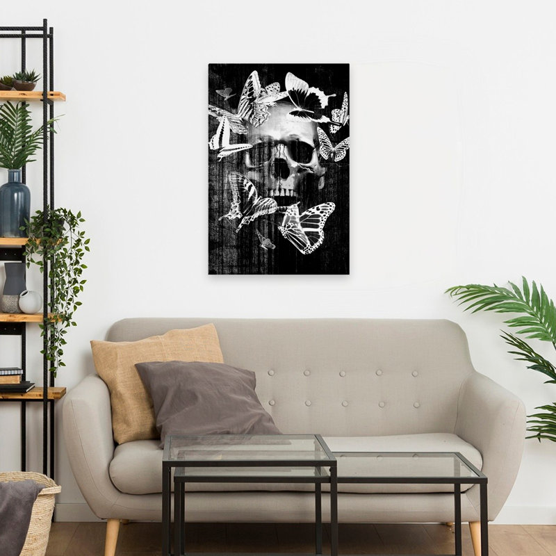 Tête de mort avec tête de papillon - photographie avec papillons fantaisie, H 24 po x l 16 po