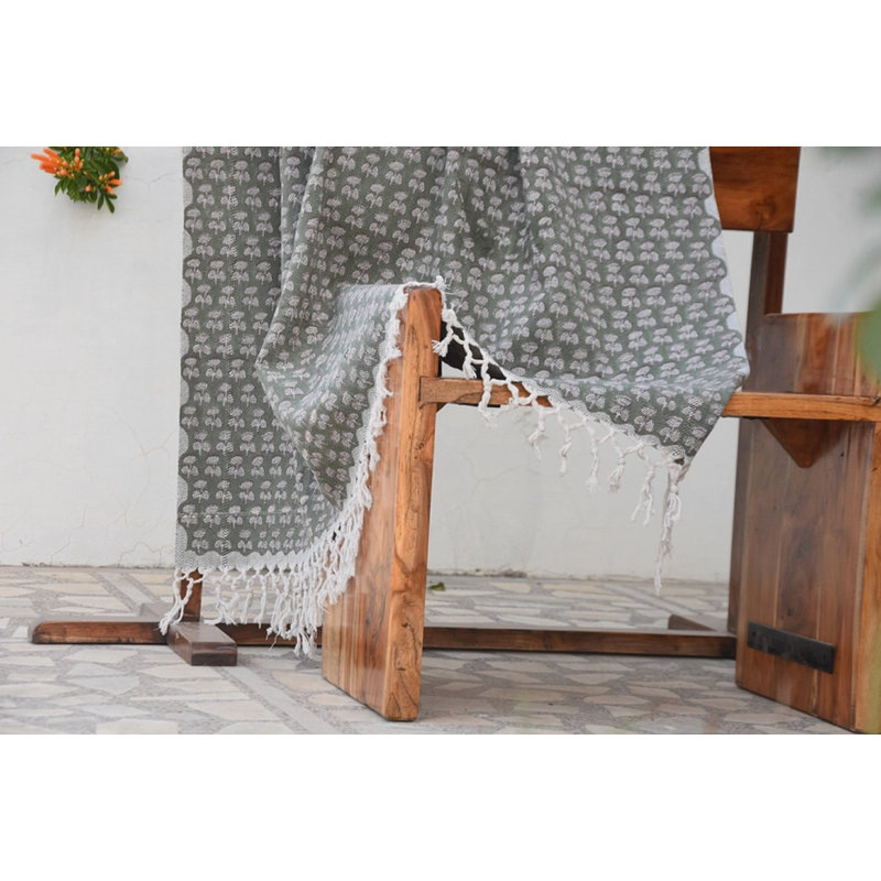 Block print quilt, throw and blanket for couch and bedding, Indian Fabric quilt, king size handmade quilt, 122 cm H x 81 cm W