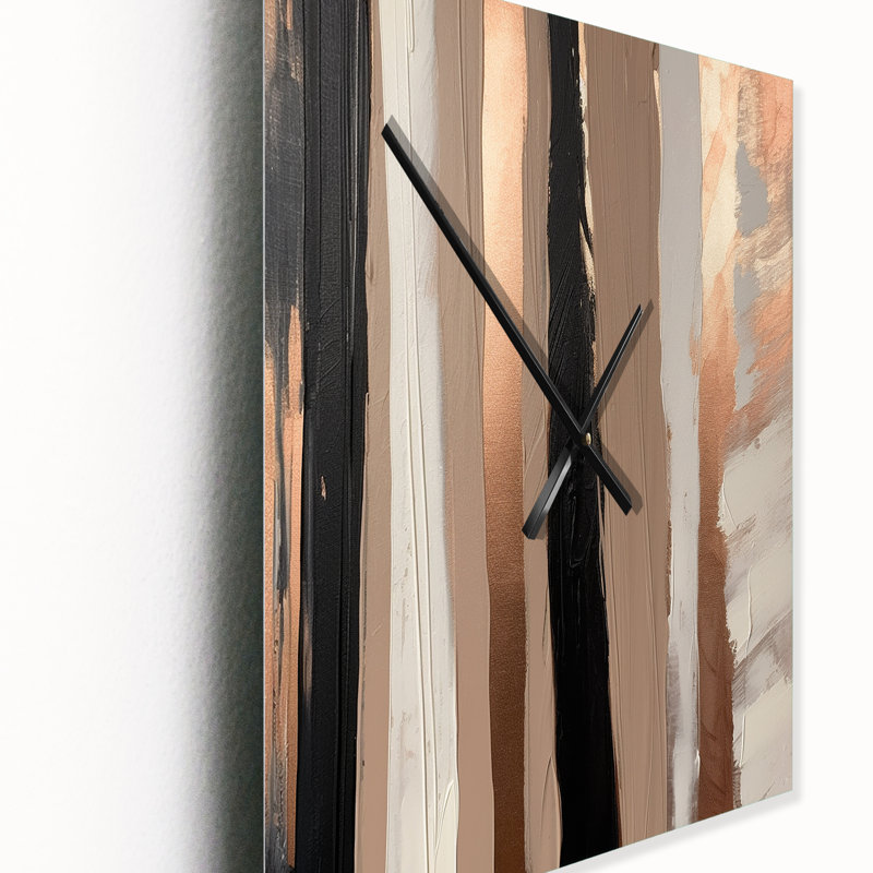 Horloge murale abstraite, H 32 po x l 16 po