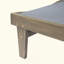 Chaise longue d'extérieur confortable et élégante pour des moments de détente, fabriquée à partir de matériaux durables