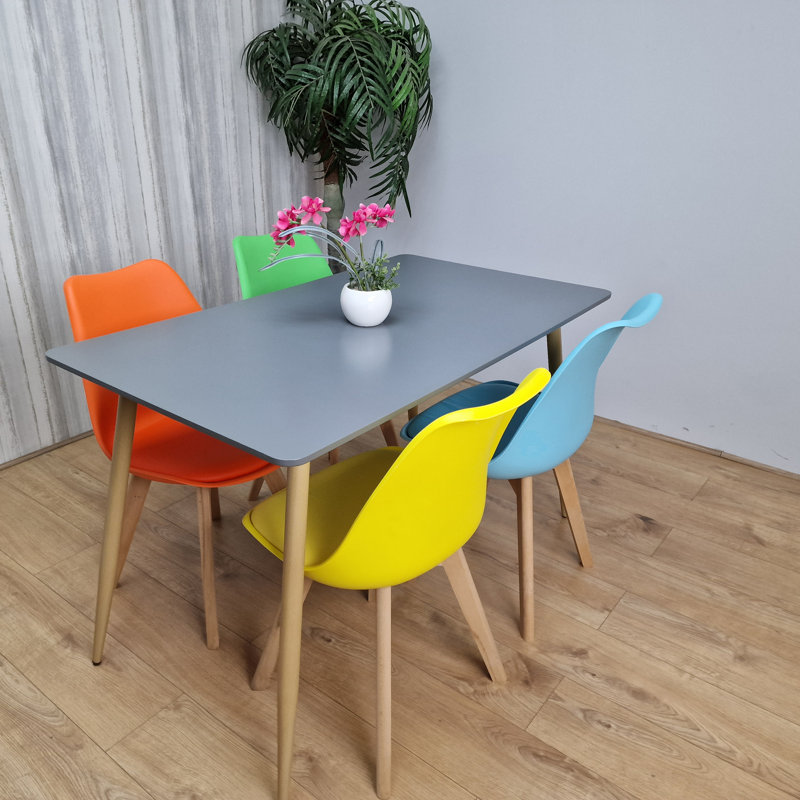 Rigmor 4 - Person Dining Set