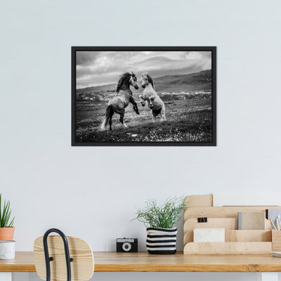 «Wild and Free Horses» par Vedran Vidak, reproduction d'art sur toile encadrée