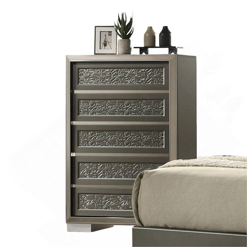 Commode de style contemporain à 5 tiroirs avec support à 5 tiroirs et feuillets sur fond gris foncé