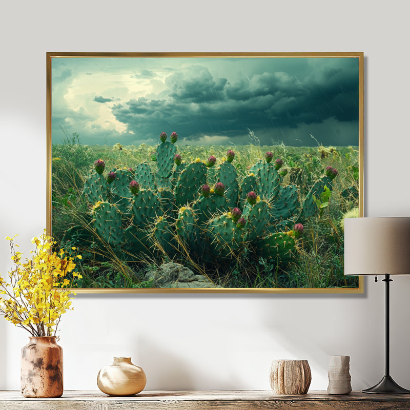 Décoration murale cactus et la tempête du désert - cactus, H 34 po x l 44 po, Cadre flottant, Doré