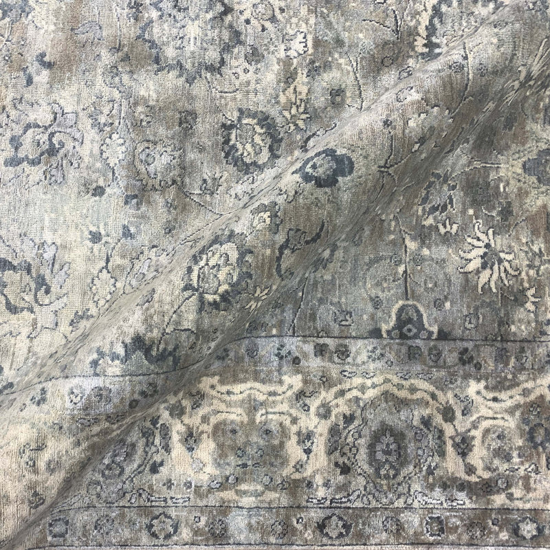 Silk Southwestern Area Rug in Gray/White/Oranged, Rectangle 6' x 9'