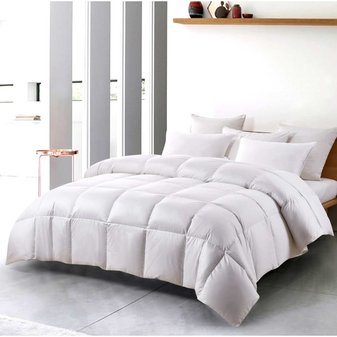 Super Soft 300 Thread Count White Down Fiber Comforter Extra Warmth Serta 