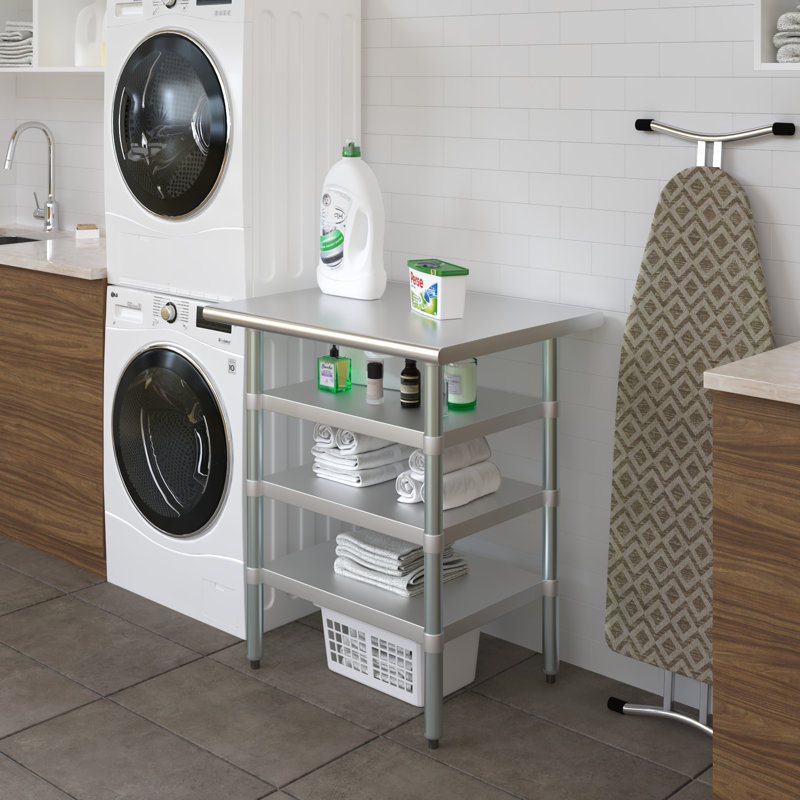 Table en acier inoxydable avec trois tablettes inférieures, H 24 po x l 30 po x P 35 po