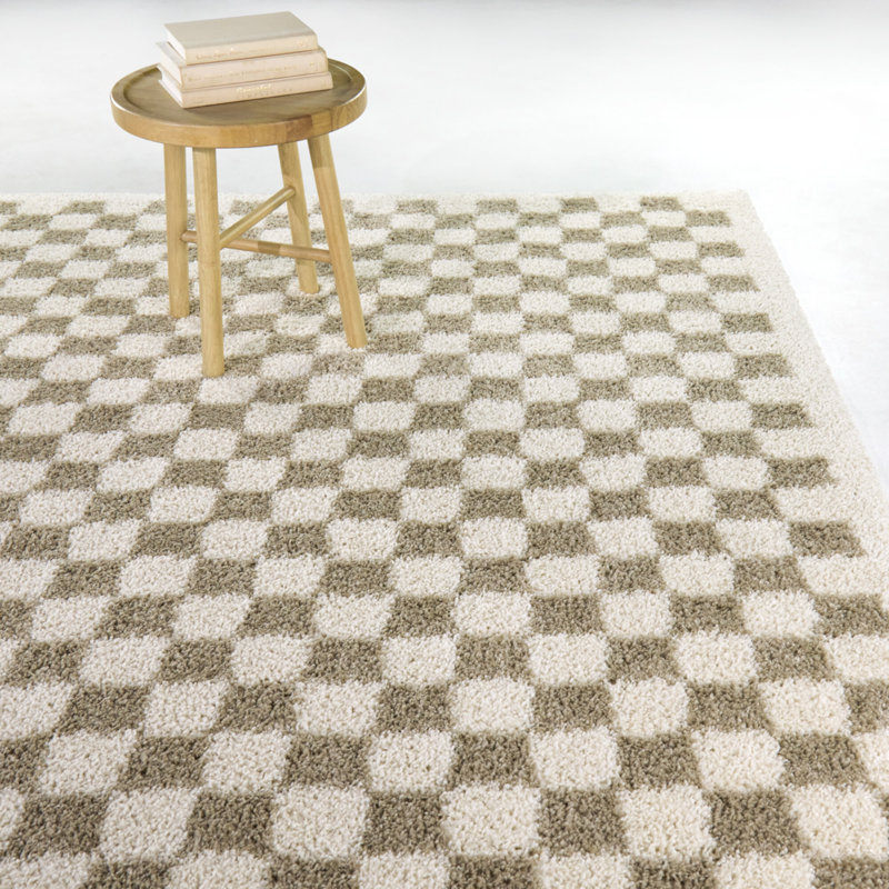 Tapis beige à carreaux à poils longs Walker, Rectangle 6 pi 7 po x 9 pi