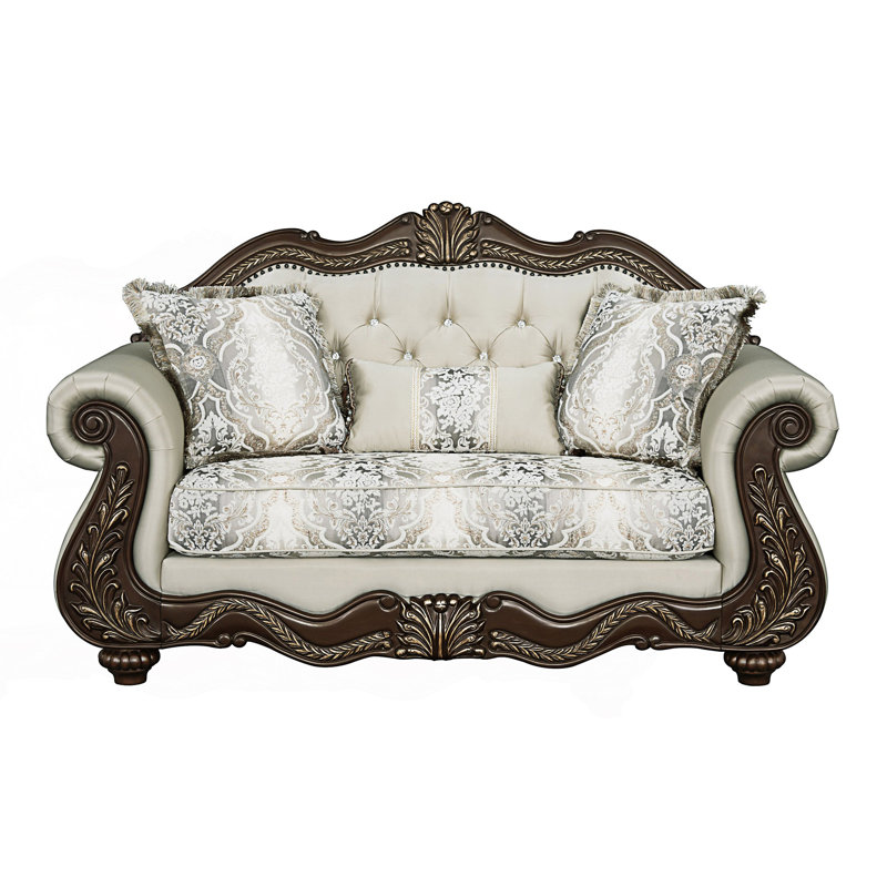 Loveseat With 3 Pillows