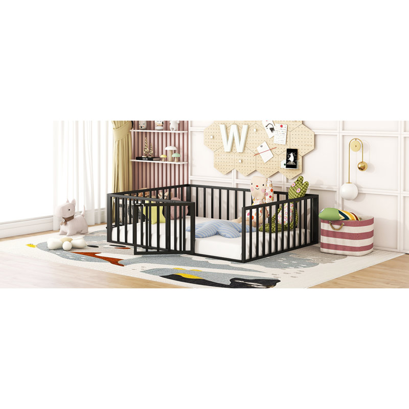 Structure de lit multifonctionnelle en métal avec conception clôturée pour les salles de jeux et les chambres d'enfants
