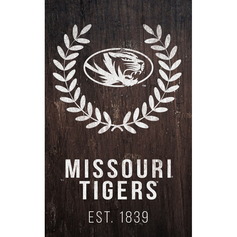 Wall Decor, Missouri