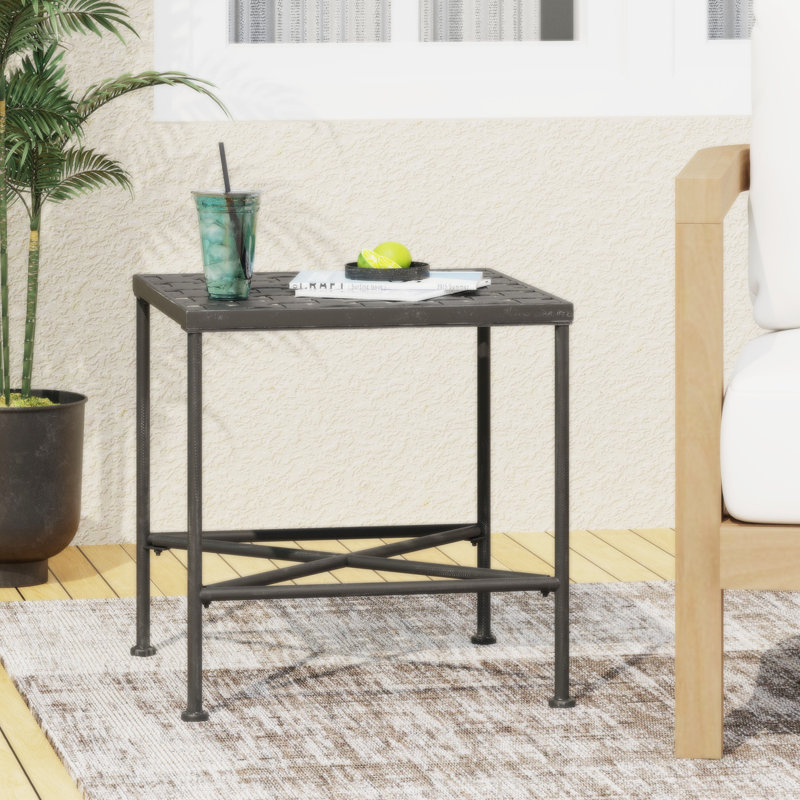 Table d’appoint en fer Hanselman