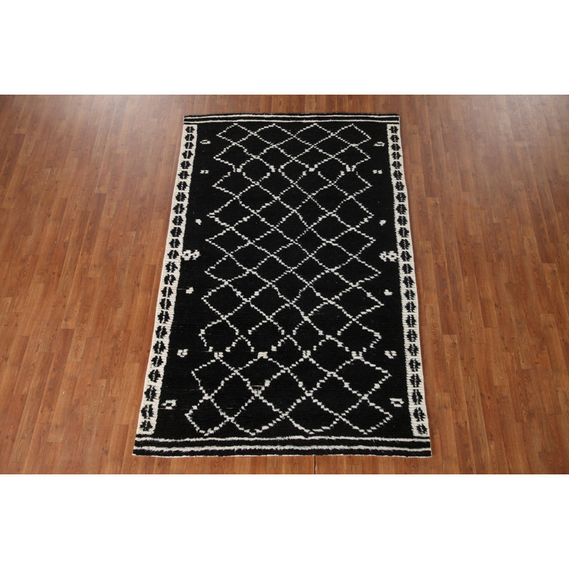 Tapis noir indien moelleux 5 x 8 po